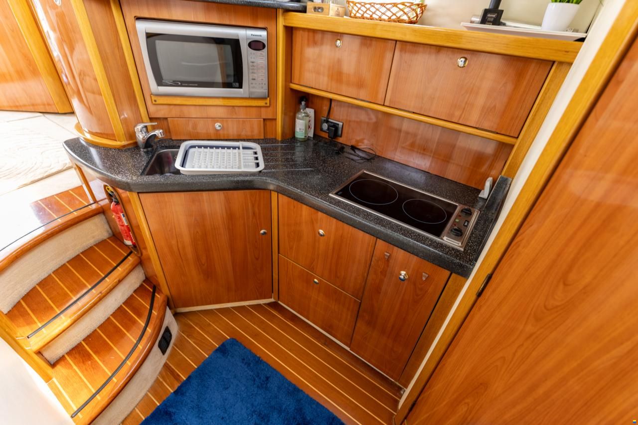 Sealine F37 Flybridge