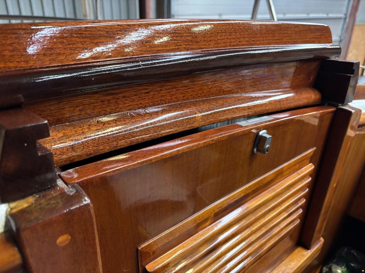 33 Fod Mahogny Ketch
