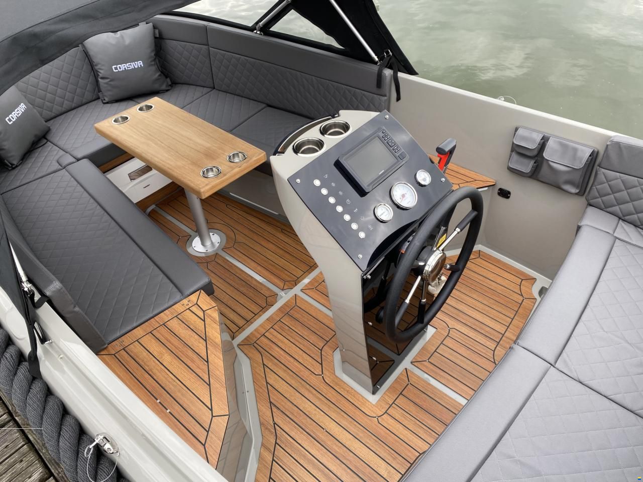 Corsiva 600 Tender