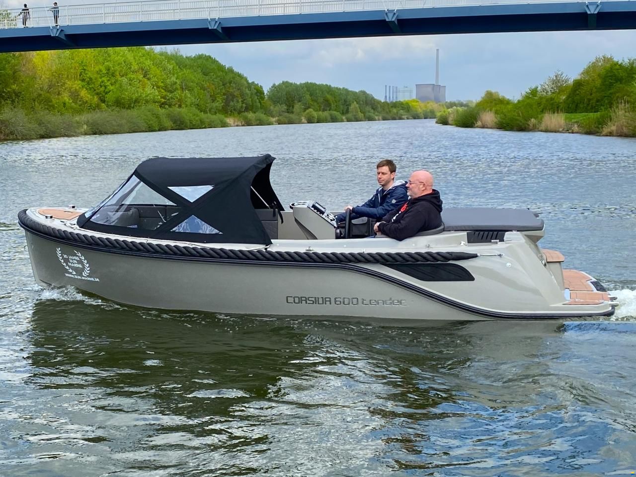 Corsiva 600 Tender
