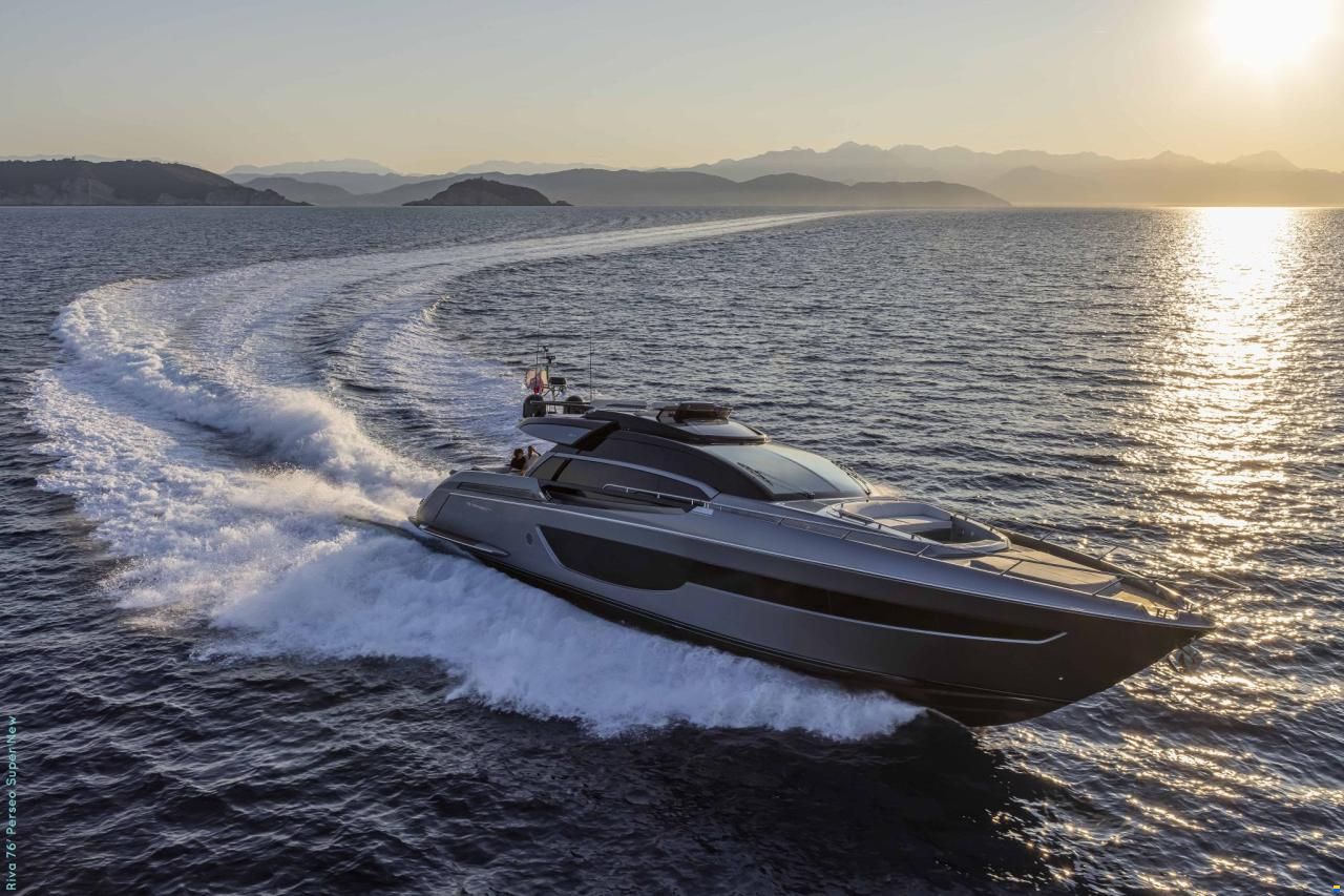 Riva 76 Perseo Super SportFly