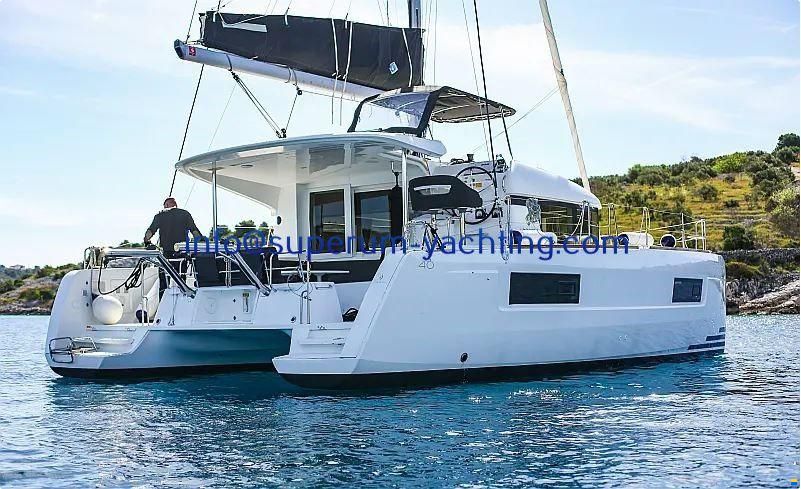 Lagoon 40