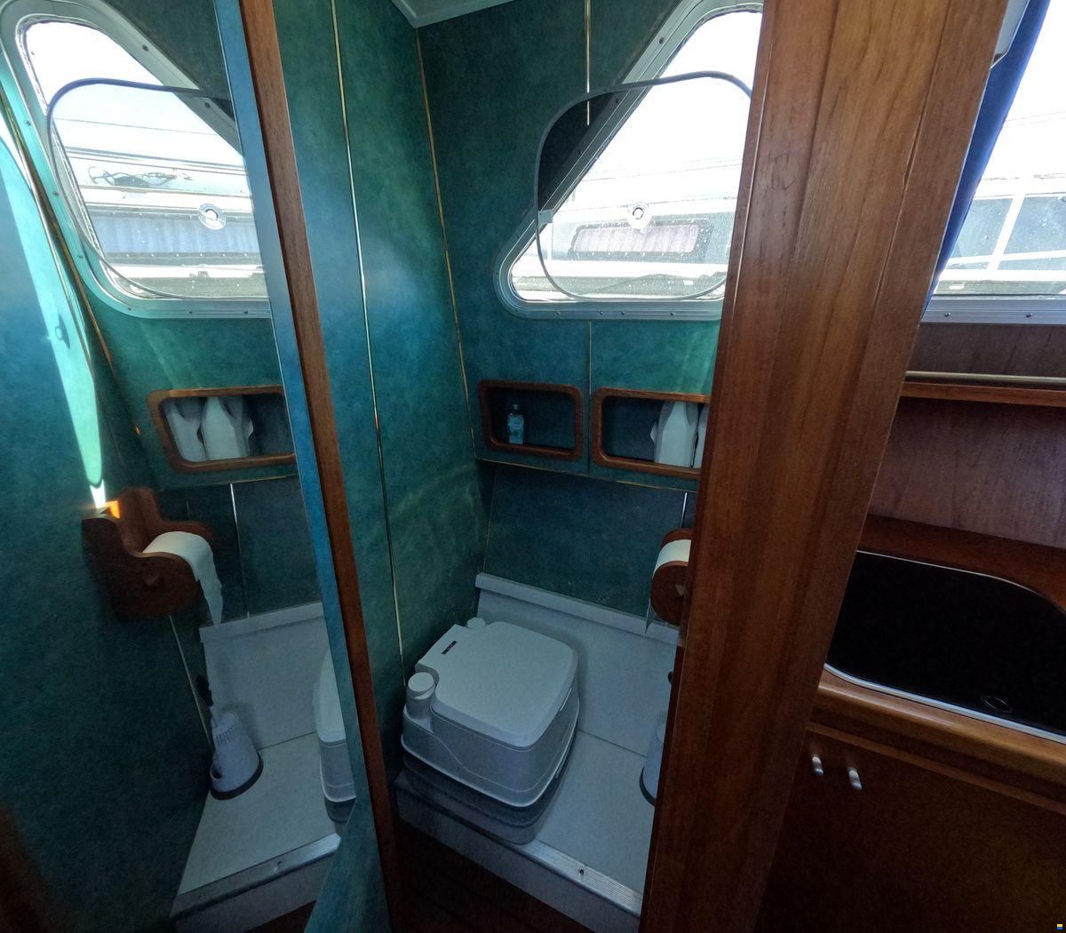 Beachcraft 850 Refit
