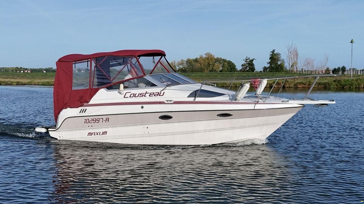 Maxum 2300