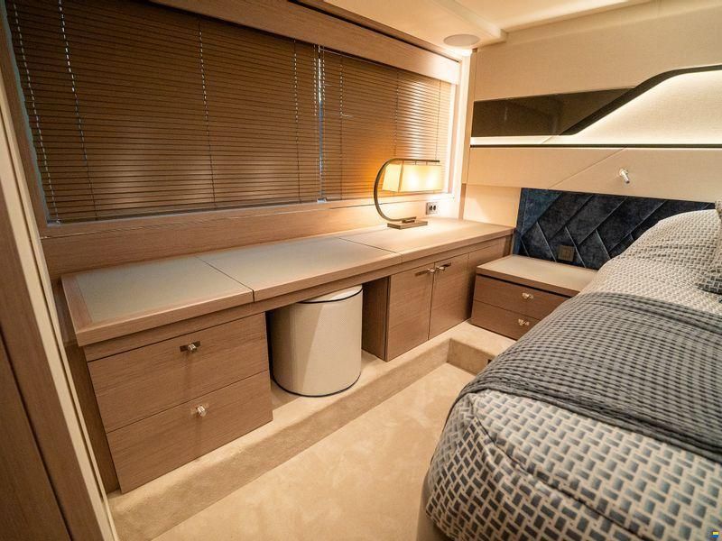 Sunseeker 74 Sport Yacht