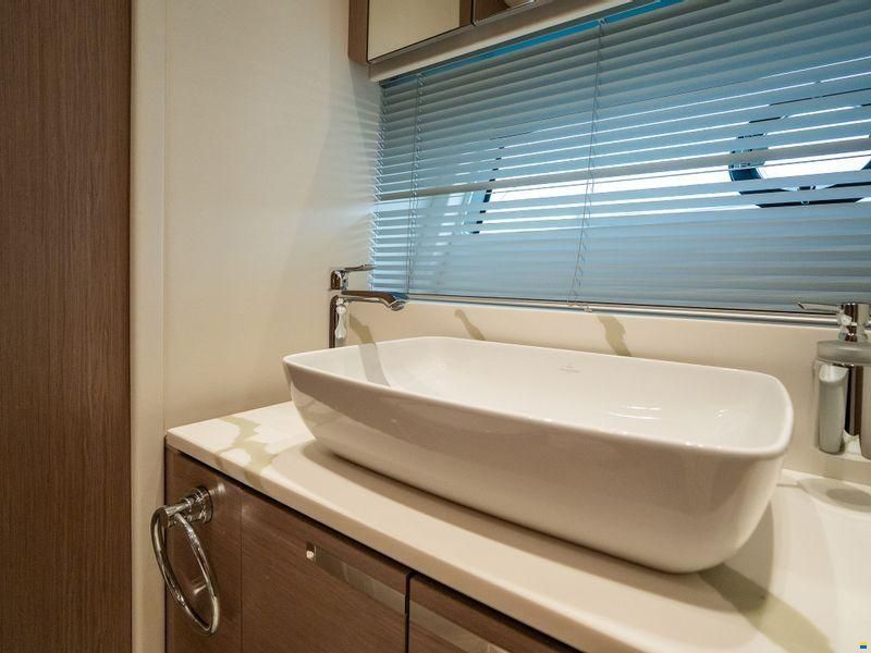 Sunseeker 74 Sport Yacht