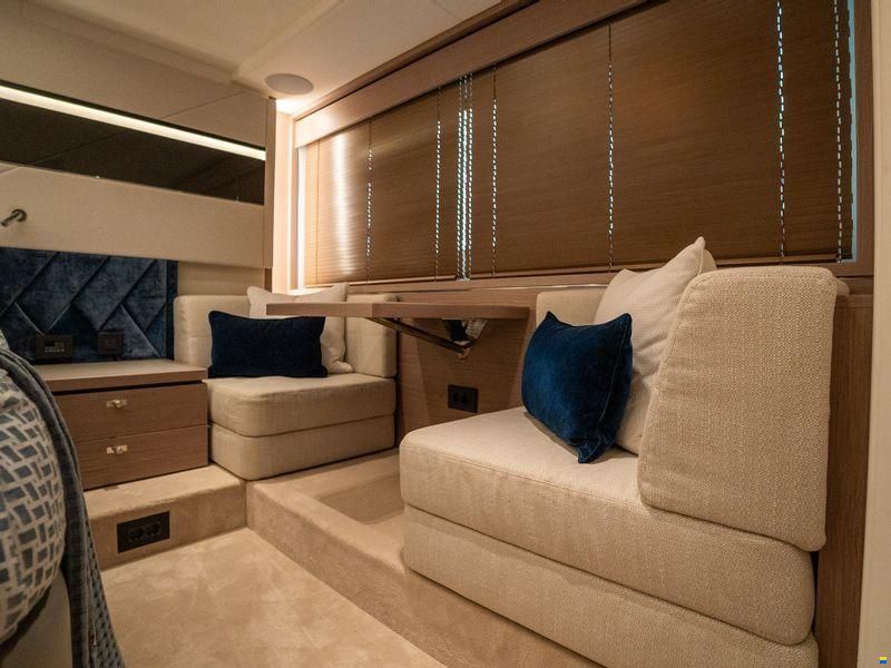 Sunseeker 74 Sport Yacht