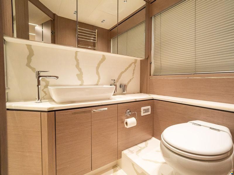 Sunseeker 74 Sport Yacht