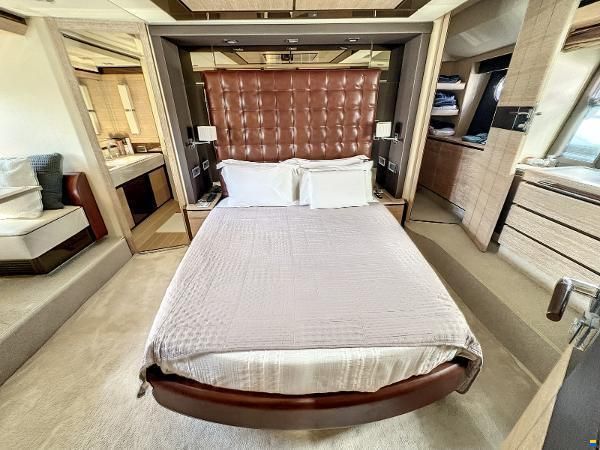 Azimut 70