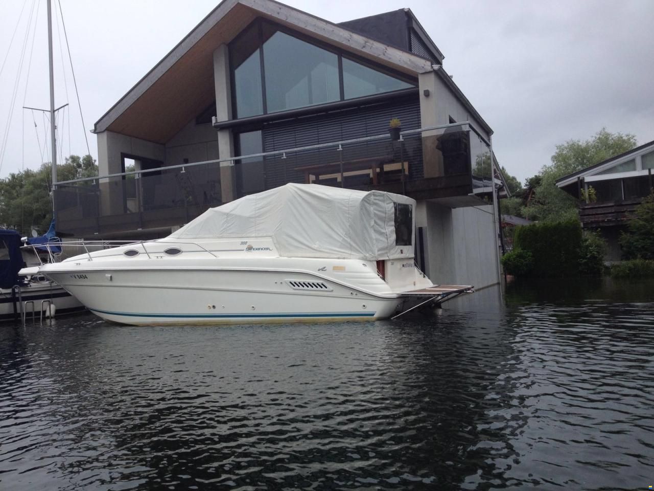 Sea Ray Sundancer 300