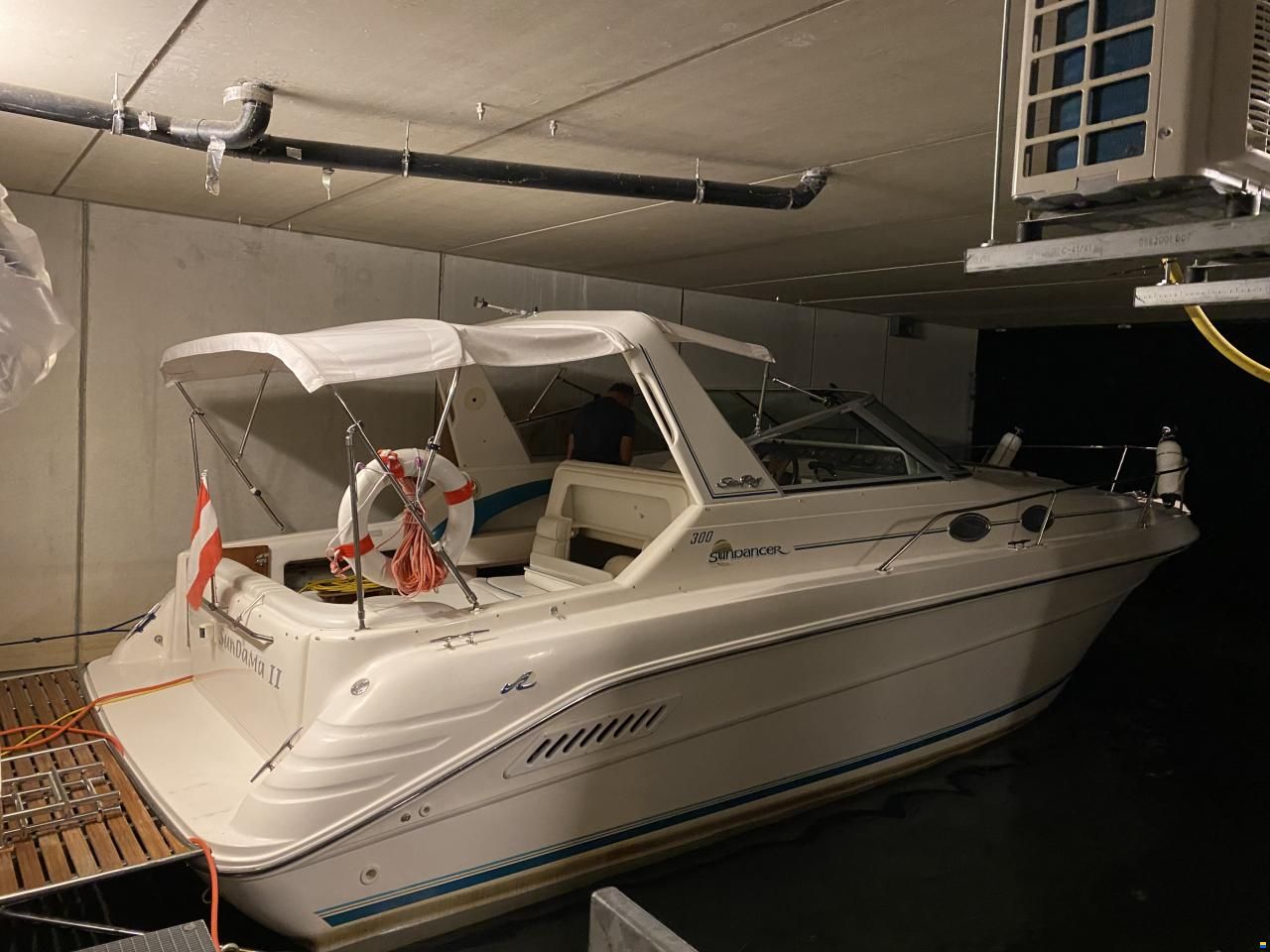 Sea Ray Sundancer 300