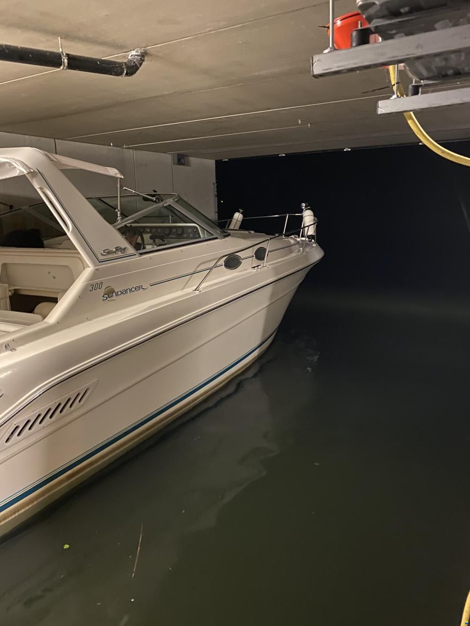 Sea Ray Sundancer 300