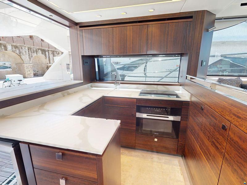 Sunseeker Manhattan 55