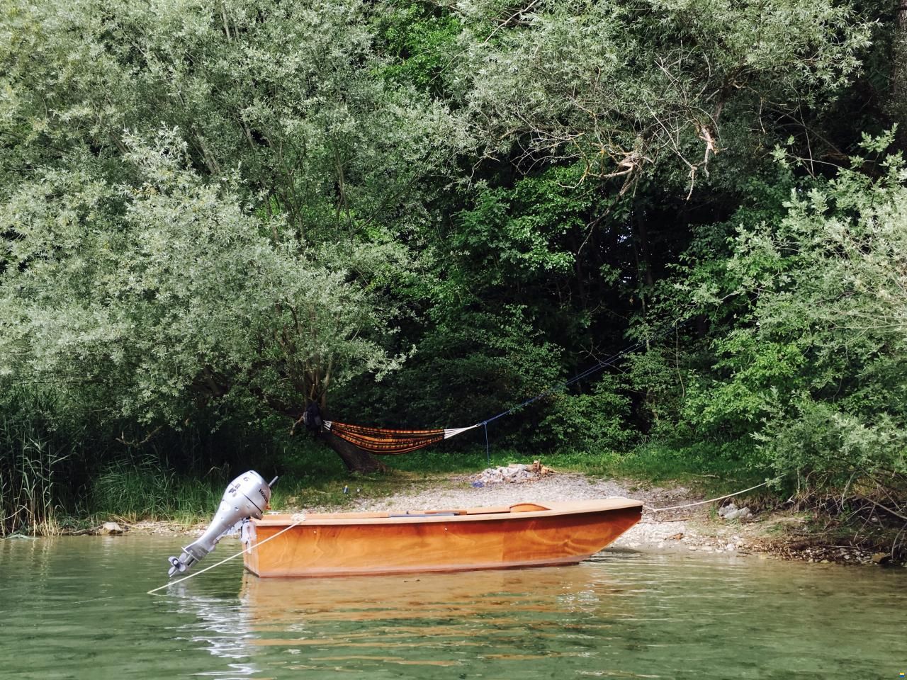 Holzboot in Weidlingsform-Matter Bootbau