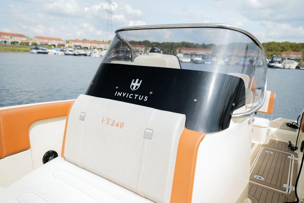 Invictus 240 fx