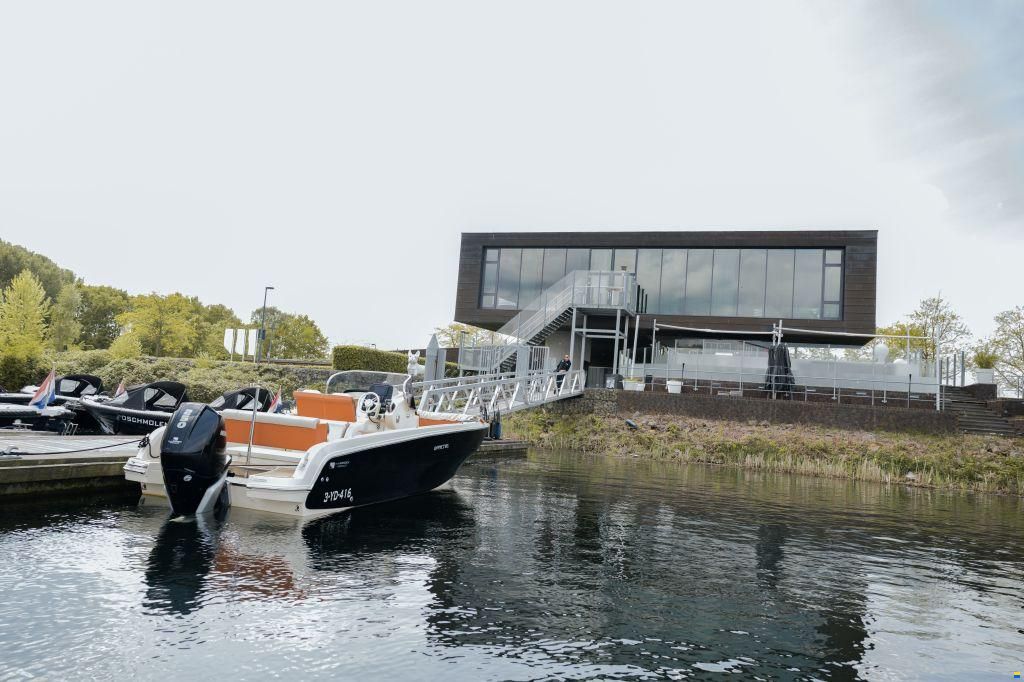 Invictus 240 fx