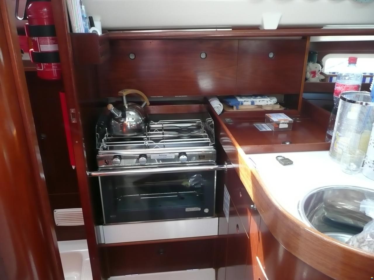 Beneteau Oceanis 300