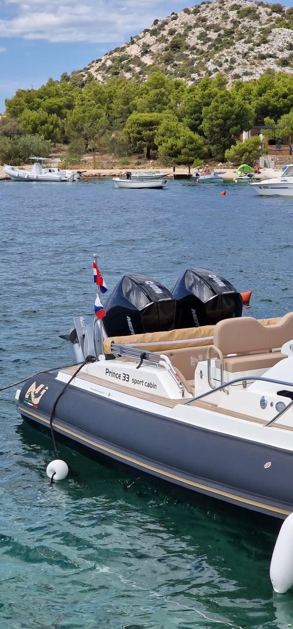 Nuova Jolly Prince 33 Sport Cabin