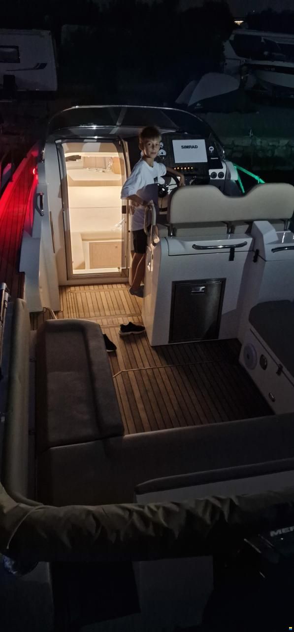 Nuova Jolly Prince 33 Sport Cabin