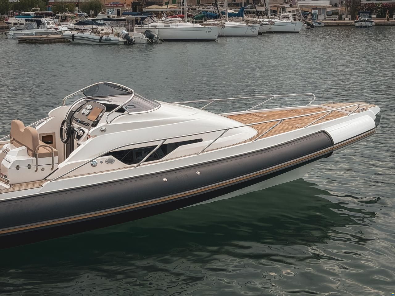 Nuova Jolly Prince 33 Sport Cabin