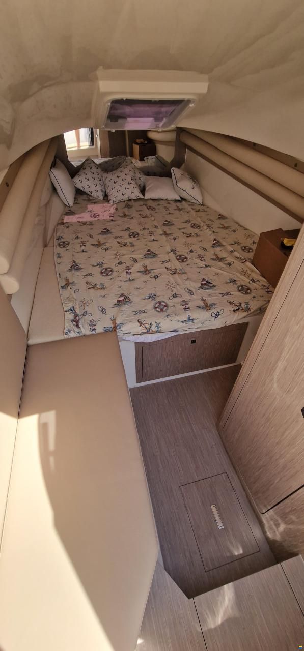 Nuova Jolly Prince 33 Sport Cabin