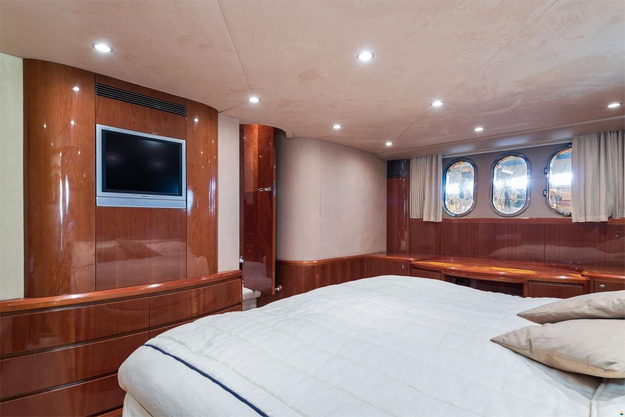 Princess 23M
