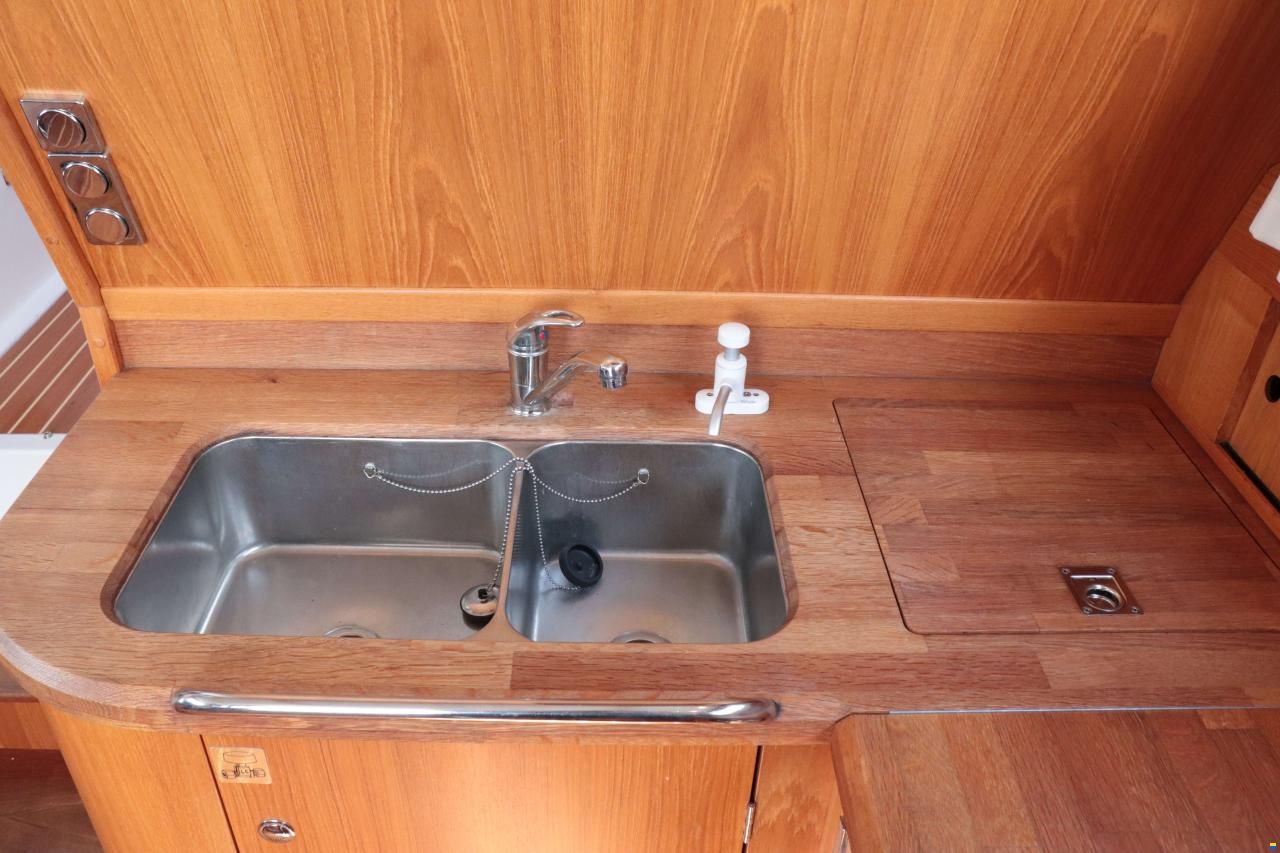 Nimbus Trawler 37