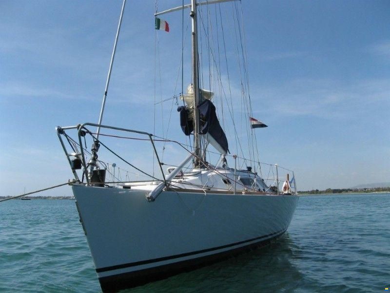 Helmsman 42 - RAINBOW