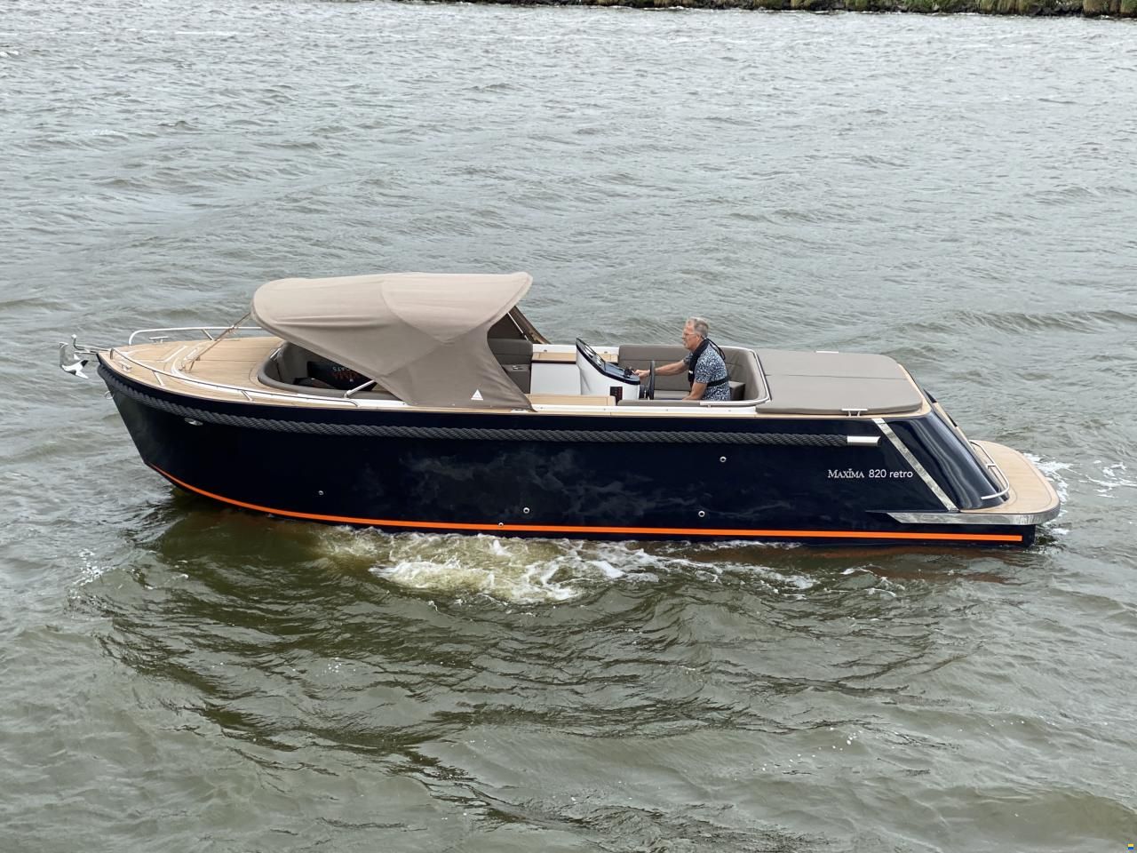 Maxima 820 Retro