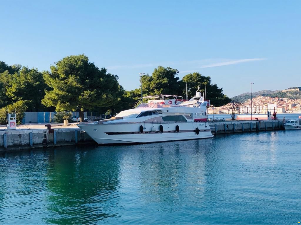 Elegance 76