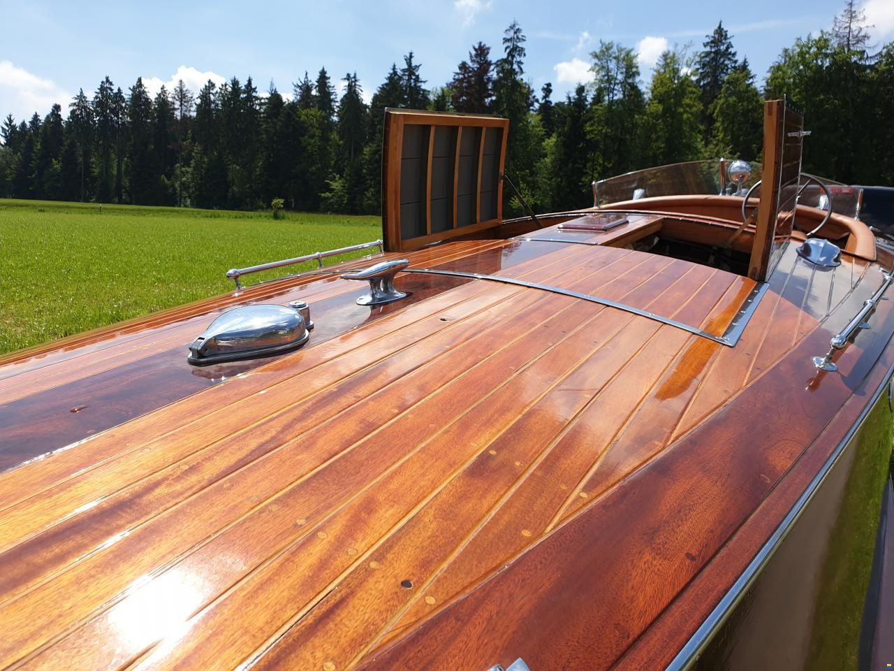 Swiss Craft Runabout-Touring de Luxe