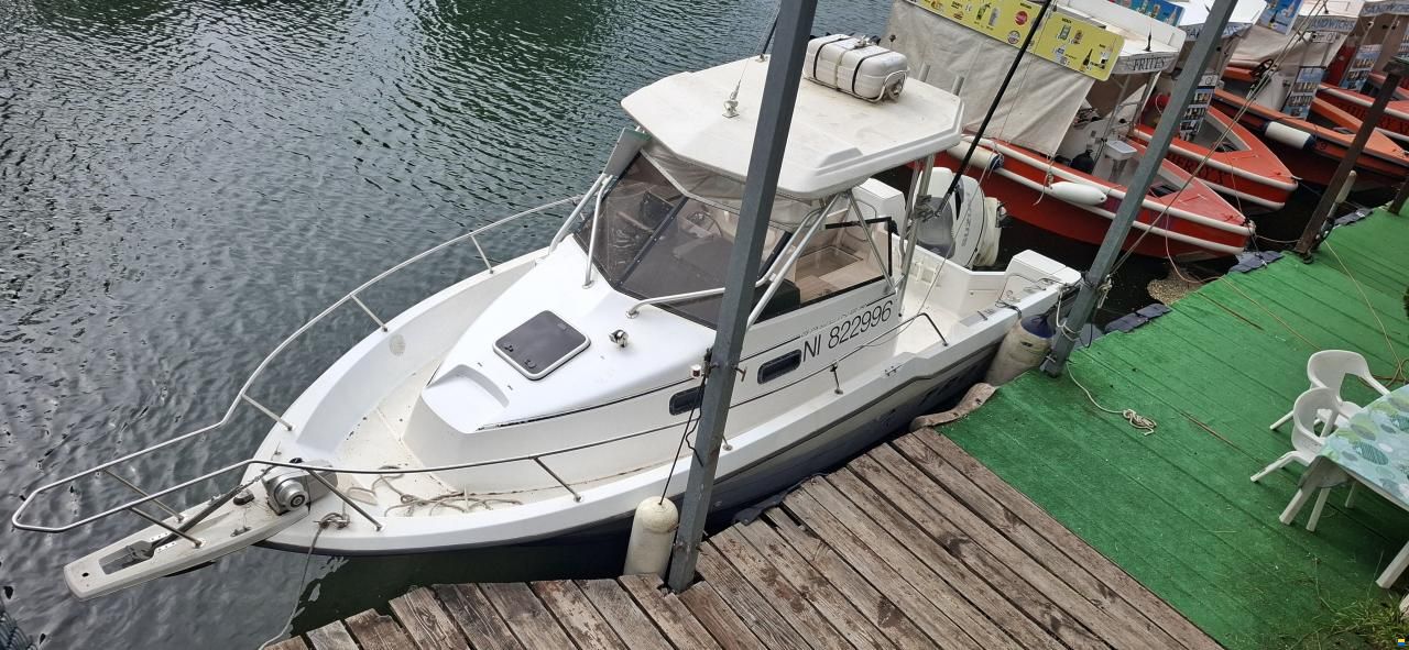 Bayliner TROPHY 2502