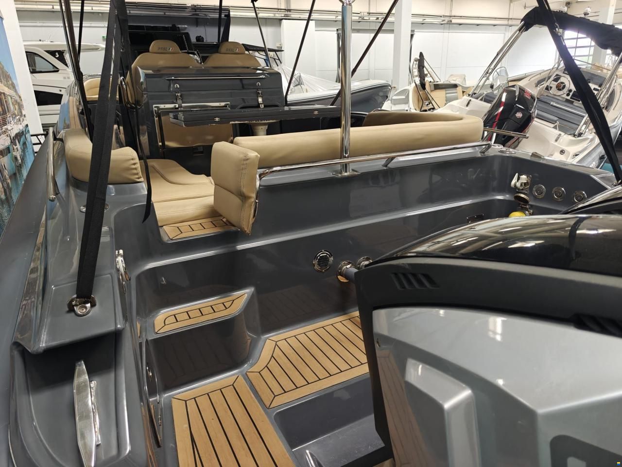 ZAR Formenti ZAR 95SL mit 2x300 Evinrude