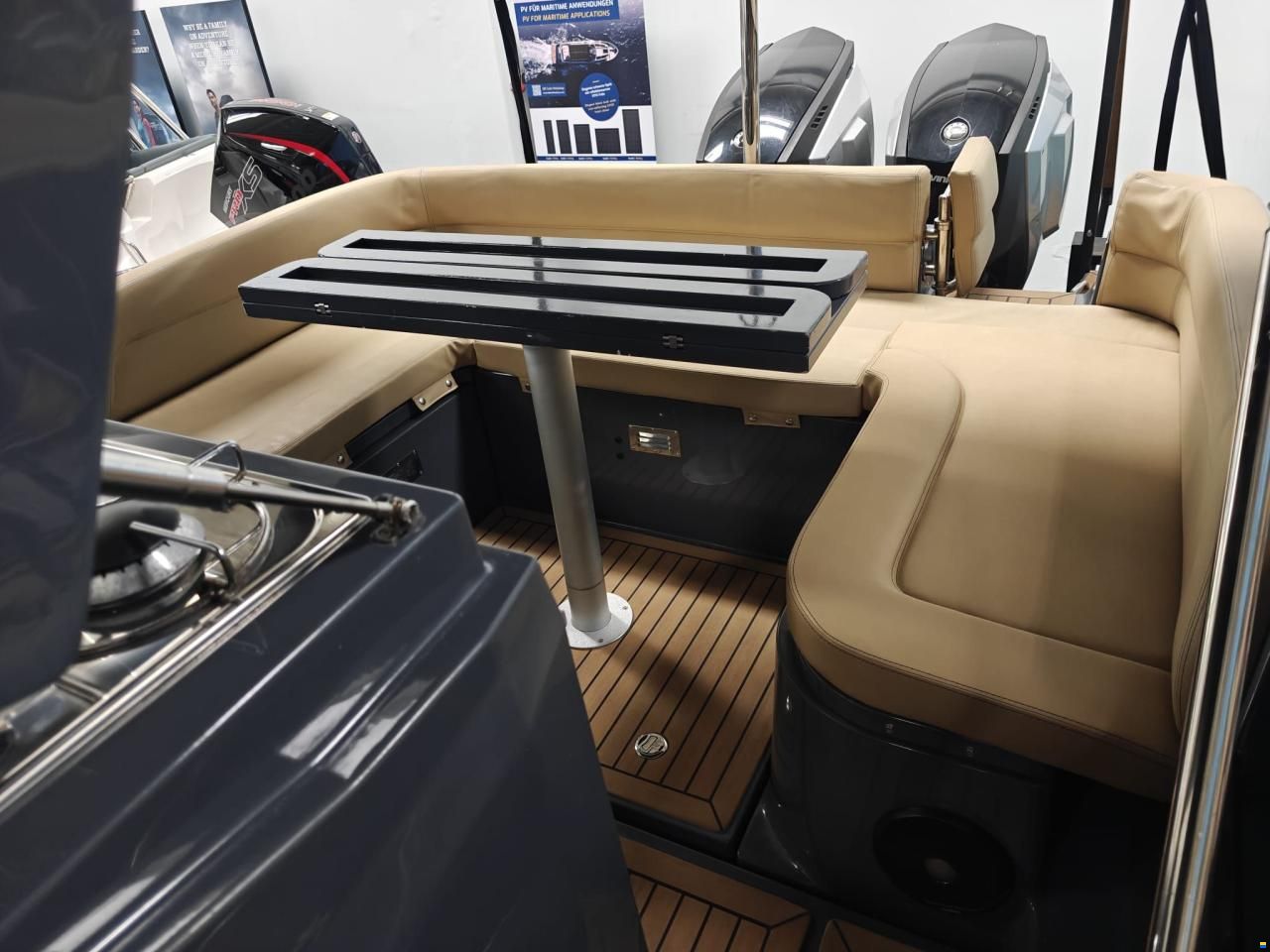 ZAR Formenti ZAR 95SL mit 2x300 Evinrude