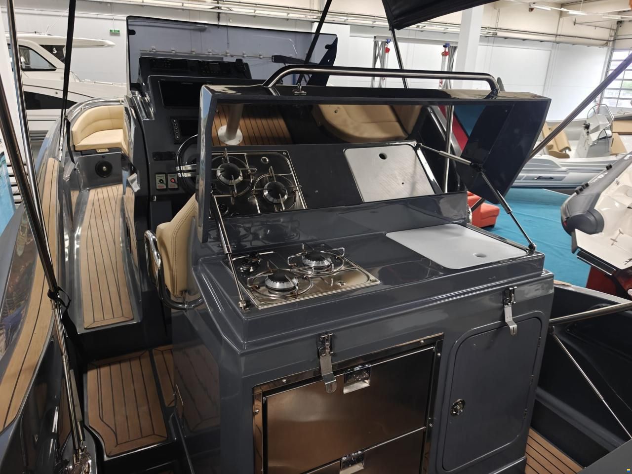 ZAR Formenti ZAR 95SL mit 2x300 Evinrude