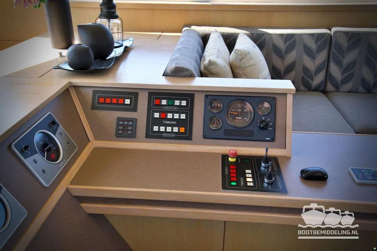 Euroship 1900 Pilothouse