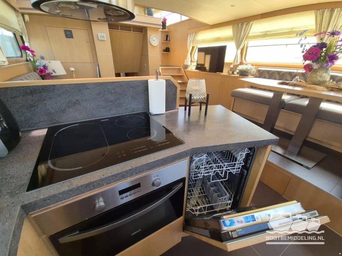 Euroship 1900 Pilothouse