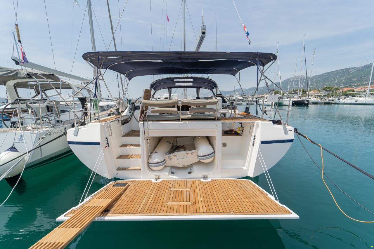 Bavaria C57