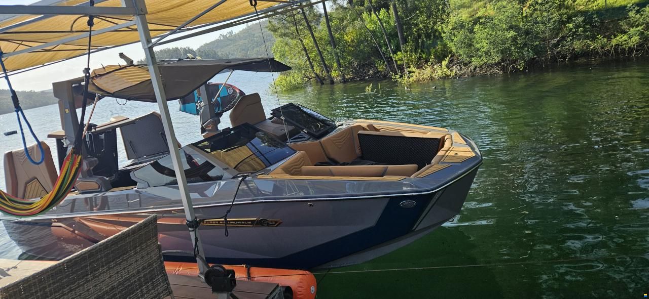Nautique G23