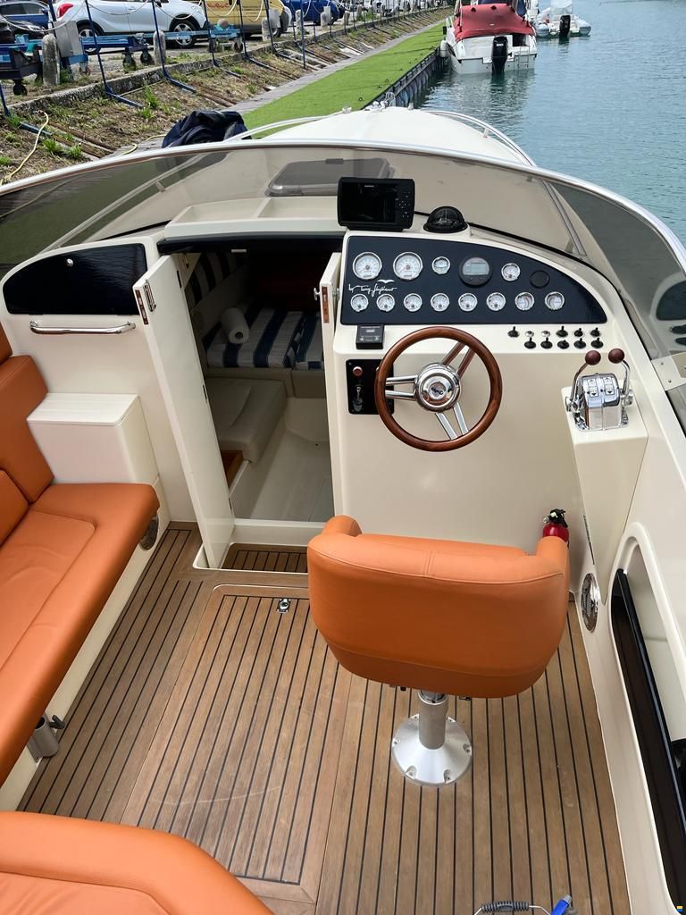 Tony Giugliano Amalfi 27
