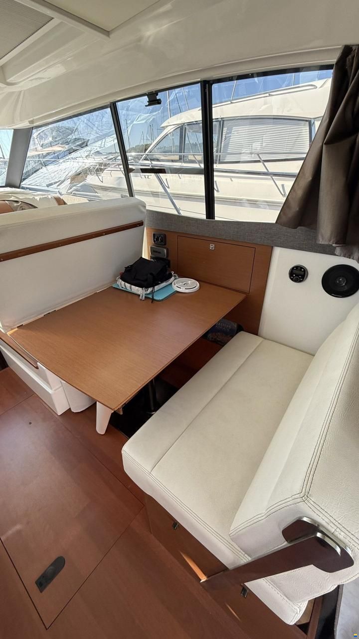 Jeanneau NC9