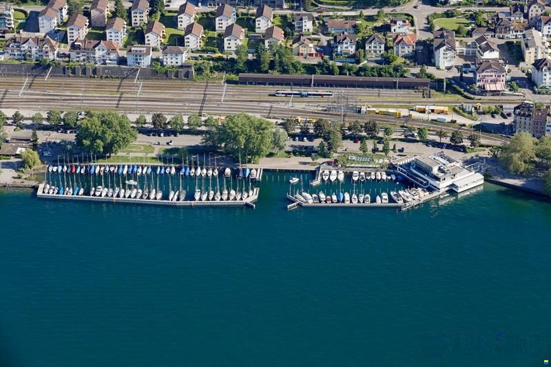 Hafenplatz im Yachthafen Rorschach