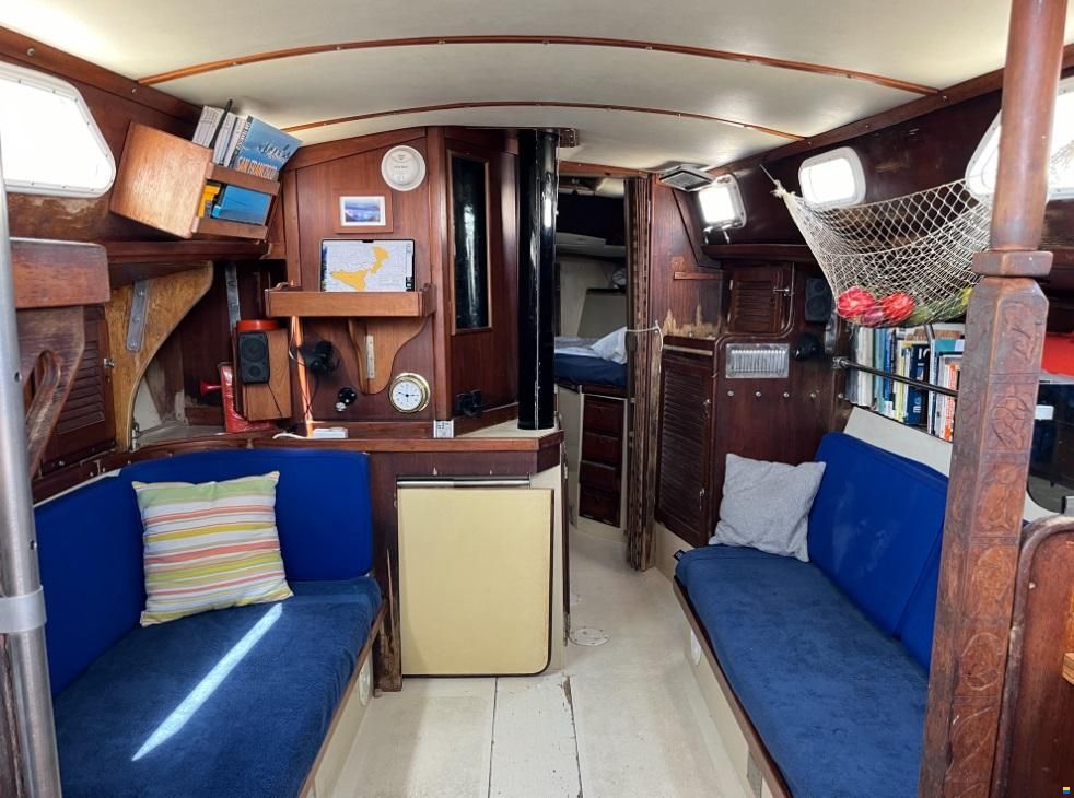 Islander 36 Tall rig