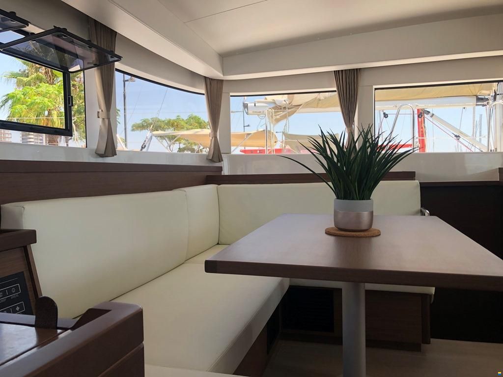 Lagoon 40
