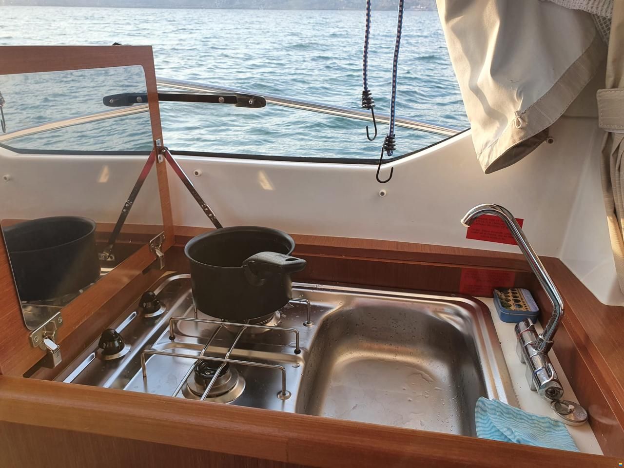 Beneteau Antares 880