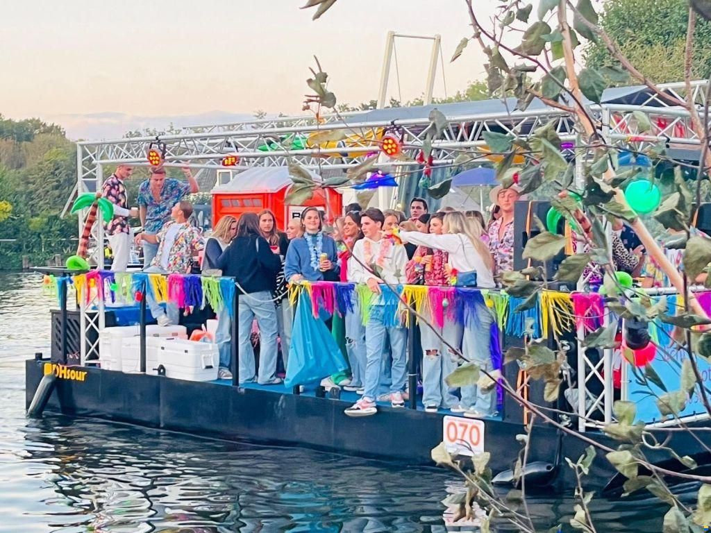 Partyboot Staal Pontoon