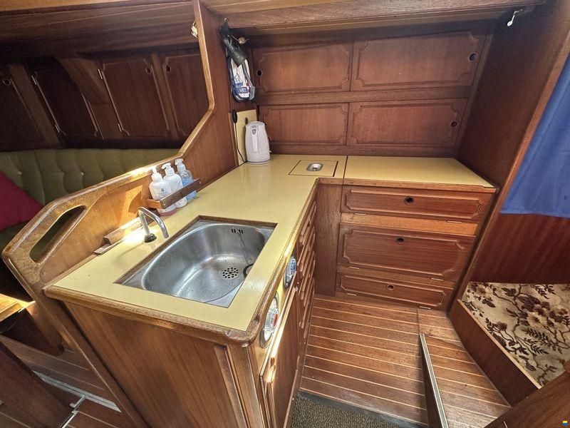 HELMSMAN 35