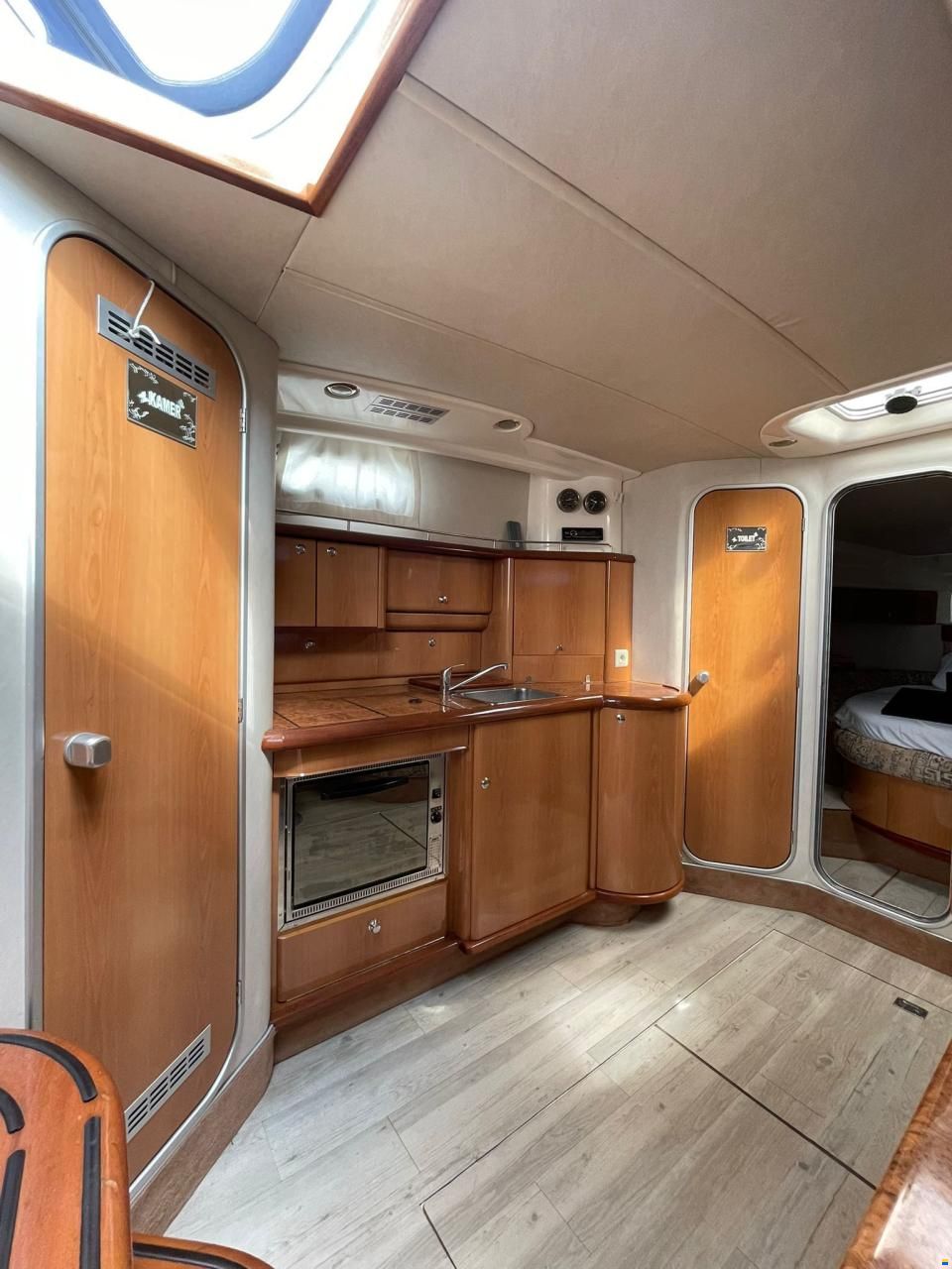 Sealine S37