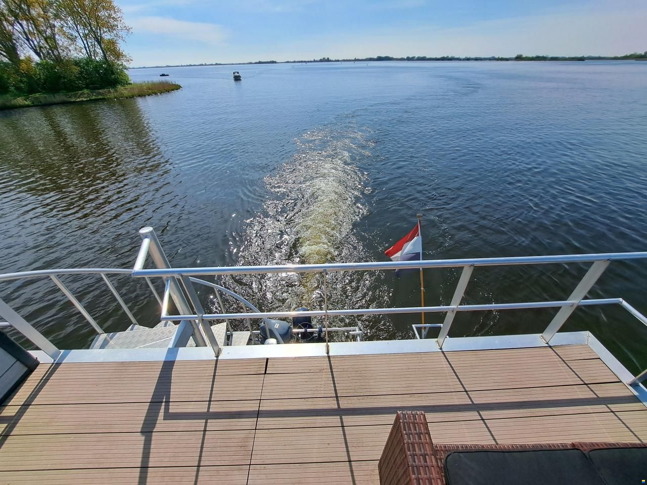 DL-Boats Houseboat