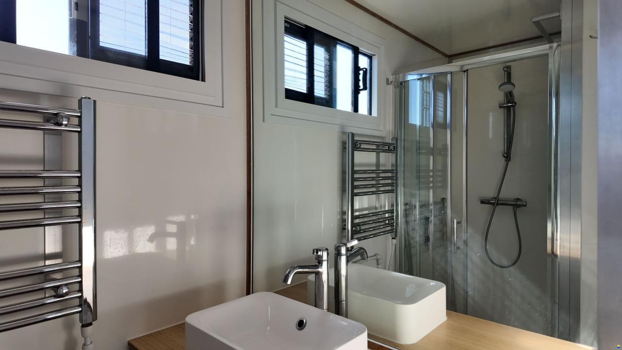 DL-Boats Houseboat